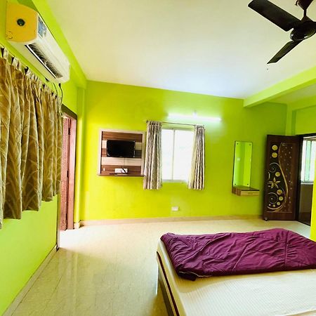 Hotel Falcon House ! Puri - Shriyash Group Extérieur photo