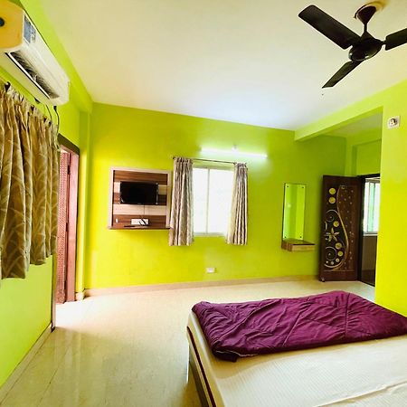 Hotel Falcon House ! Puri - Shriyash Group Extérieur photo